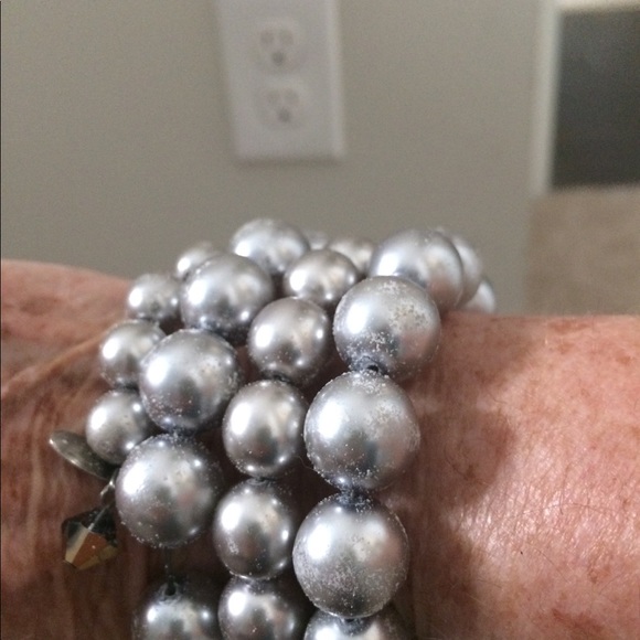 Faux pearl wrap bracelet - Picture 2 of 3